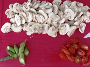 Omelette de esparragos y tomate